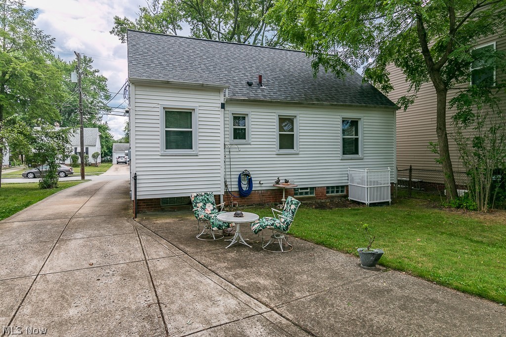 1306 Sunset Road Cleveland, OH 44124 - Photo 25 of 30
