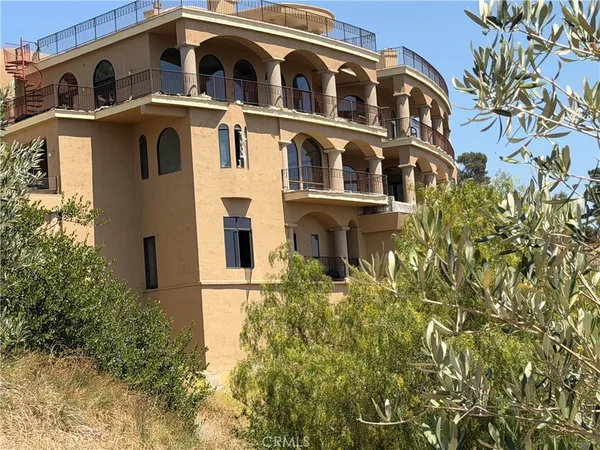 $1,300,000 | 85 Altamont Way, Camarillo, CA 93010