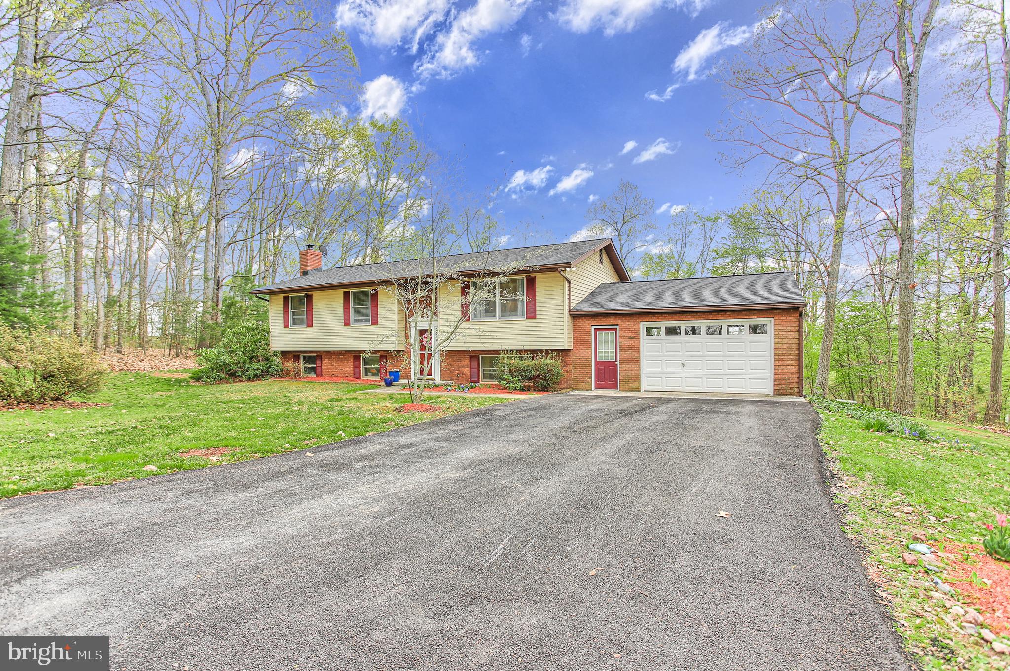 2568 Cross Section Road Westminster, MD 21158 - Photo 3 of 41 Gallery Image 3