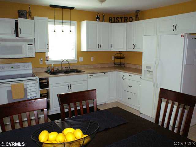 2405 Crystal Ridge Road Henrico, VA 23233 - Photo 4 of 12 Kitchen