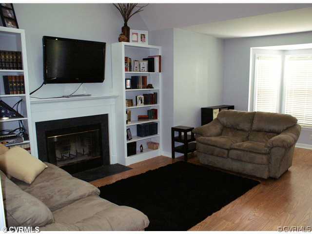 2405 Crystal Ridge Road Henrico, VA 23233 - Photo 5 of 12 Den/Family/Great Room