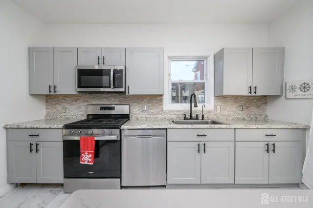 $459,999 | 8 Milton Avenue, South River, NJ 08882