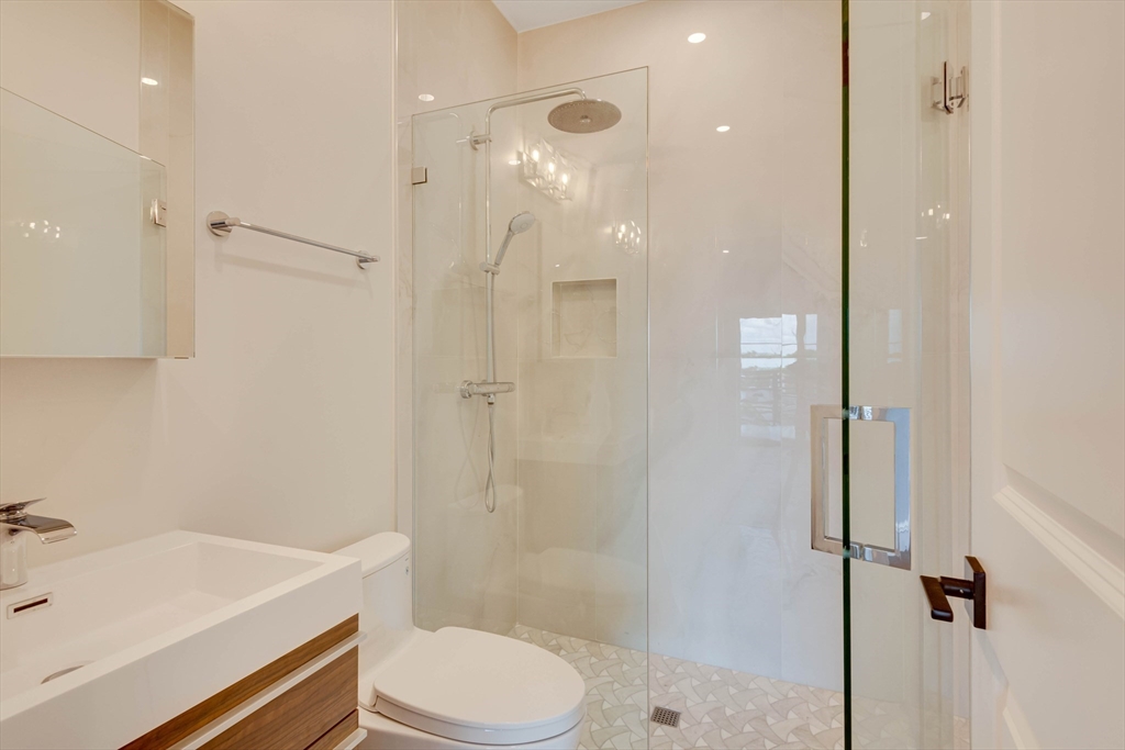 81 Summit Avenue Brookline, MA 02446 - Photo 22 of 37