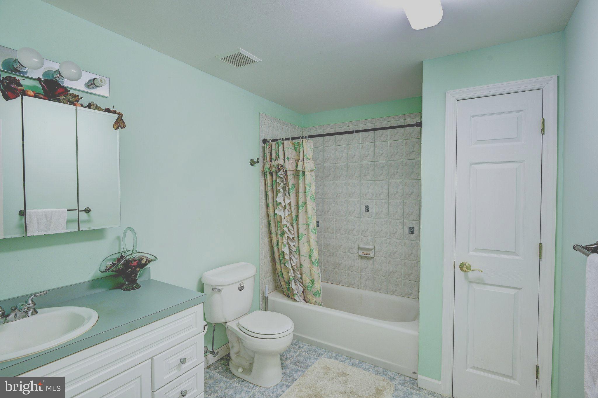 22 Chickadee Way Hamilton, NJ 08690 - Photo 20 of 24