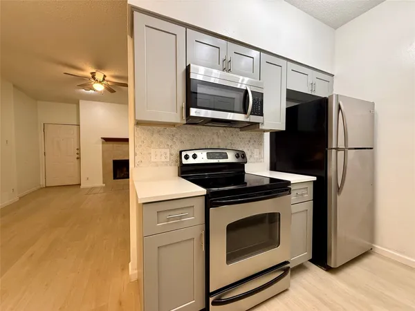 $1,995 | 203 East 31st Street, Unit 101, Austin, TX 78705