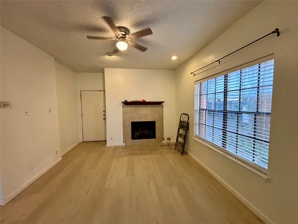 $1,995 | 203 East 31st Street, Unit 101, Austin, TX 78705