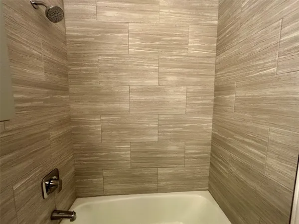 $1,995 | 203 East 31st Street, Unit 101, Austin, TX 78705