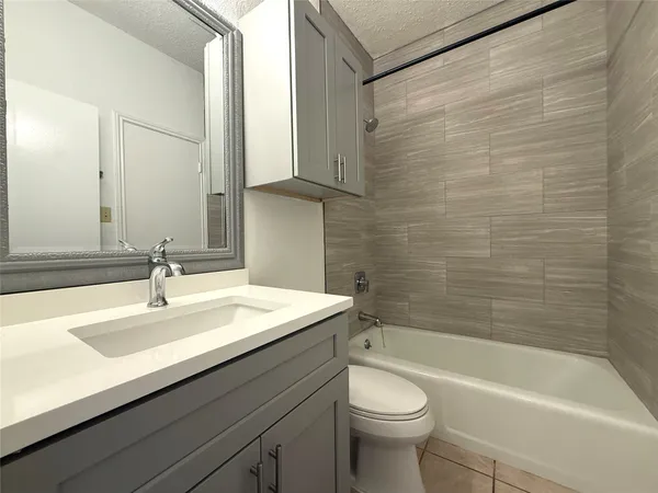 $1,995 | 203 East 31st Street, Unit 101, Austin, TX 78705