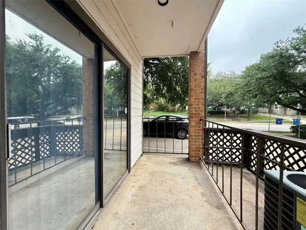 $1,995 | 203 East 31st Street, Unit 101, Austin, TX 78705
