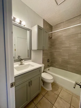 $1,995 | 203 East 31st Street, Unit 101, Austin, TX 78705