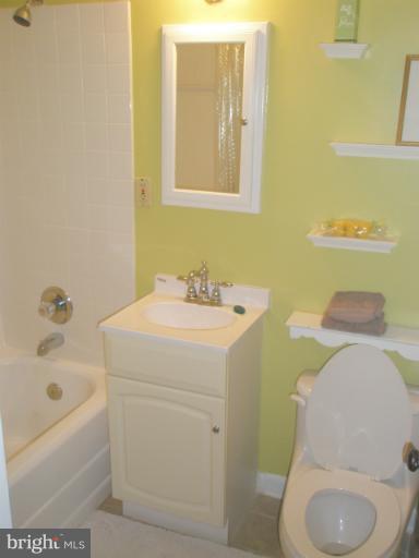 56 Crescent Road, Unit K Greenbelt, MD 20770 - Photo 13 of 18 Bath
