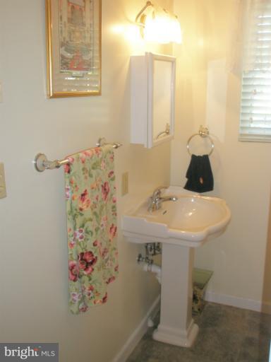 56 Crescent Road, Unit K Greenbelt, MD 20770 - Photo 4 of 18 Bath (Master)