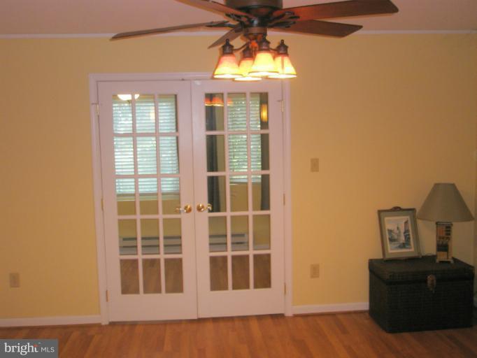 56 Crescent Road, Unit K Greenbelt, MD 20770 - Photo 5 of 18 Family Room