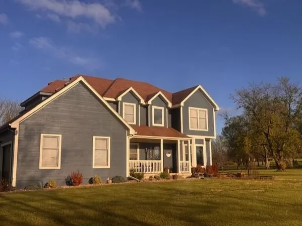 $950,000 | 905 Florence Avenue, Raymore, MO 64083