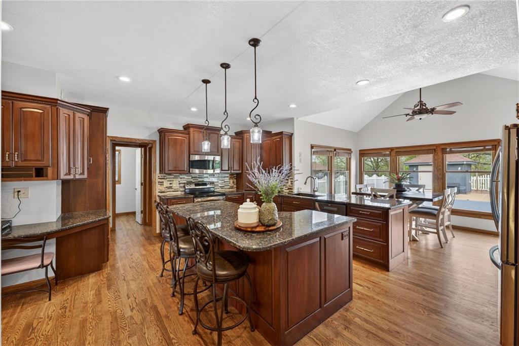 905 Florence Avenue Raymore, MO 64083 - Photo 19 of 70