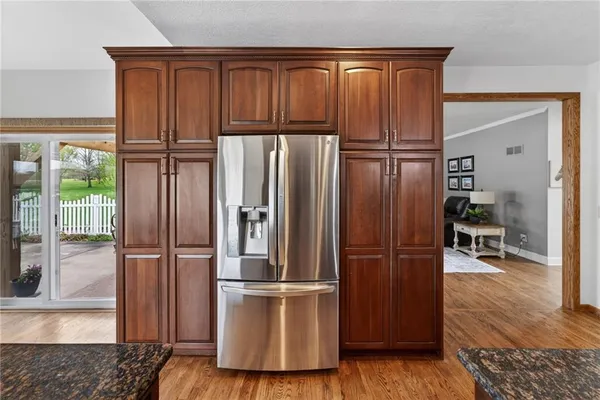 $925,000 | 905 Florence Avenue, Raymore, MO 64083