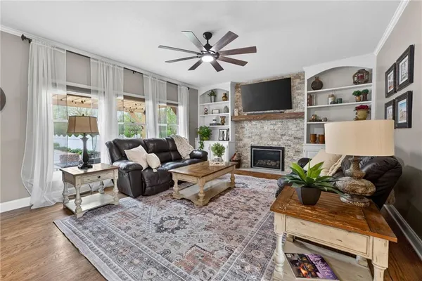 $925,000 | 905 Florence Avenue, Raymore, MO 64083