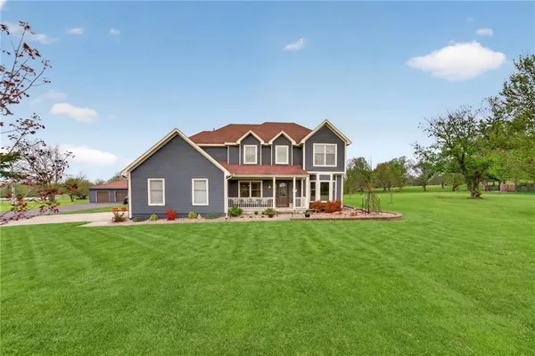 $925,000 | 905 Florence Avenue, Raymore, MO 64083