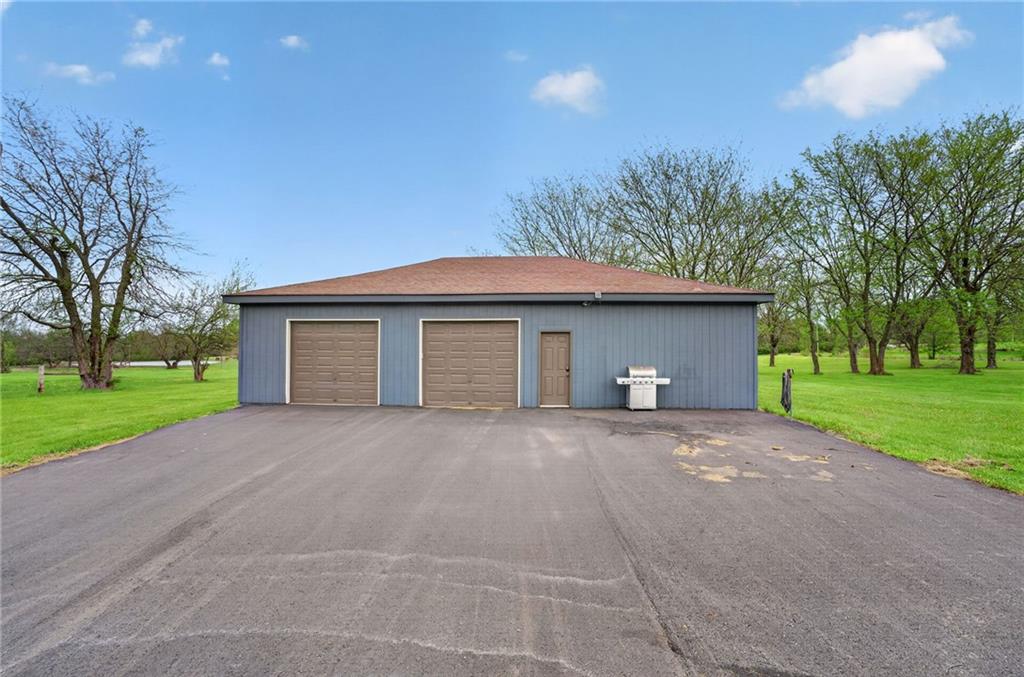 905 Florence Avenue Raymore, MO 64083 - Photo 66 of 70