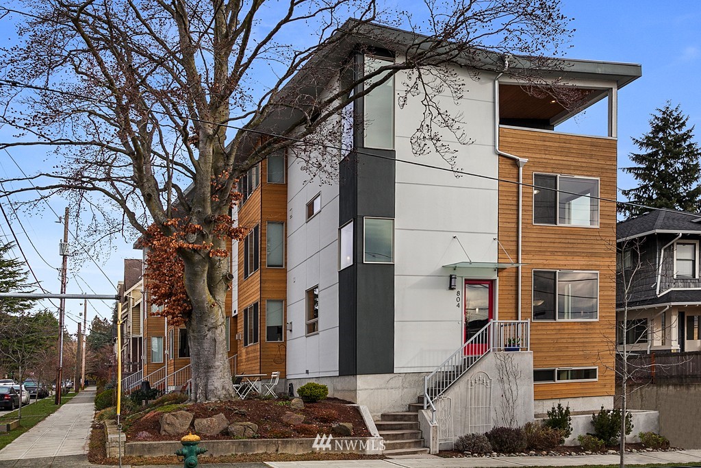 804 North 48th Street Seattle, WA 98103 - Photo 1 of 20 Gallery Image 1