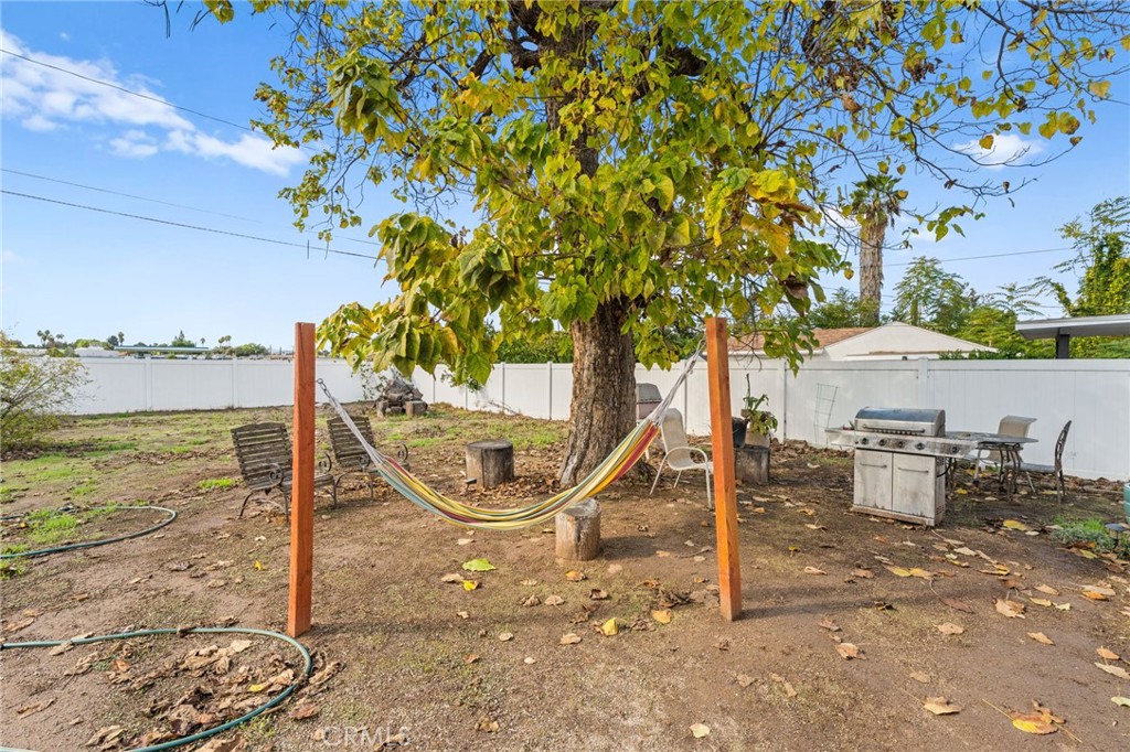 3620 Hoover Street Riverside, CA 92504 - Photo 30 of 44 a view of a outdoor space