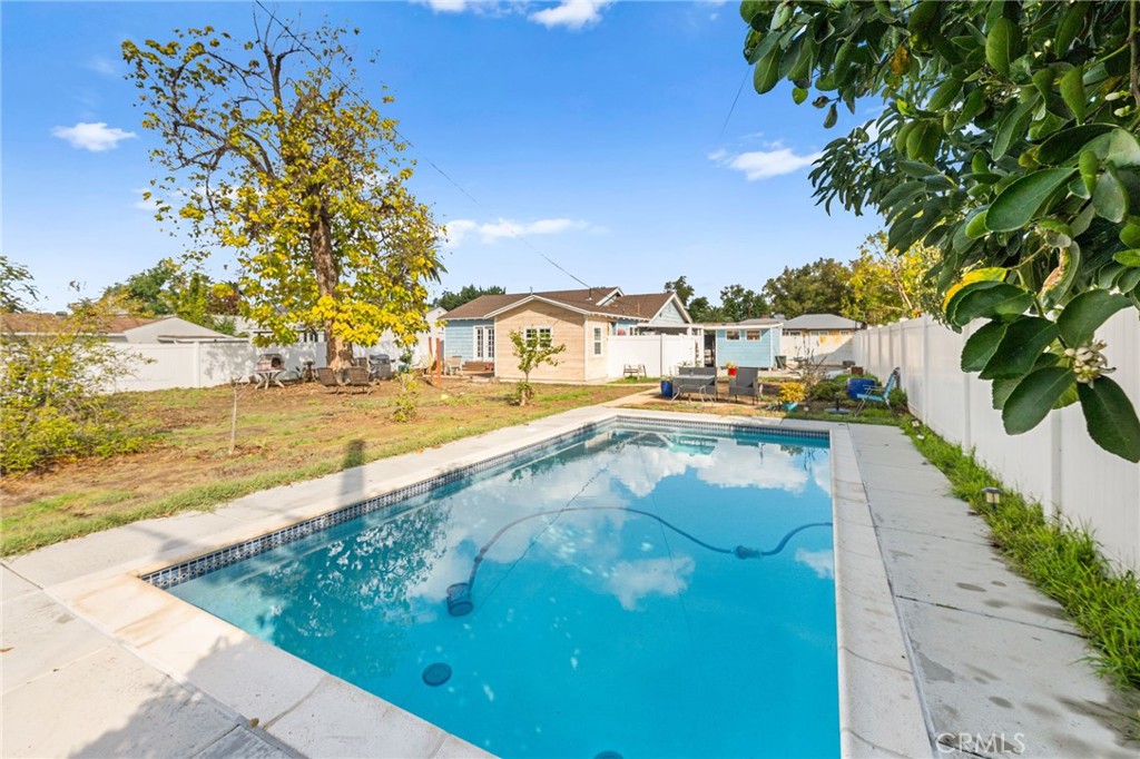 3620 Hoover Street Riverside, CA 92504 - Photo 32 of 44 a view of an ocean view