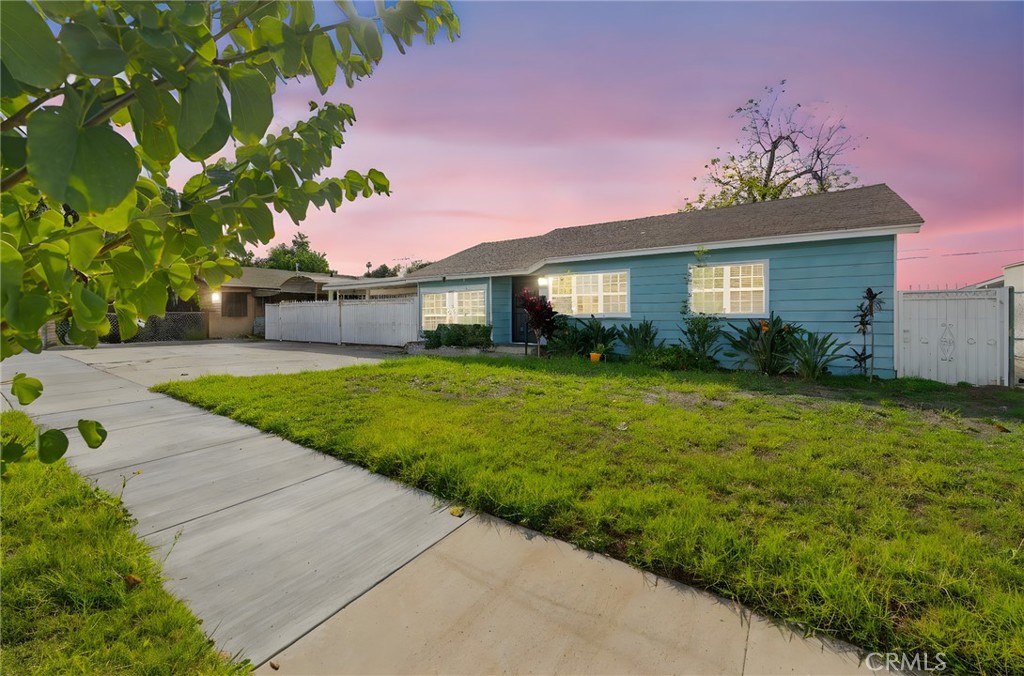 3620 Hoover Street Riverside, CA 92504 - Photo 41 of 44 a view of a house with a garden