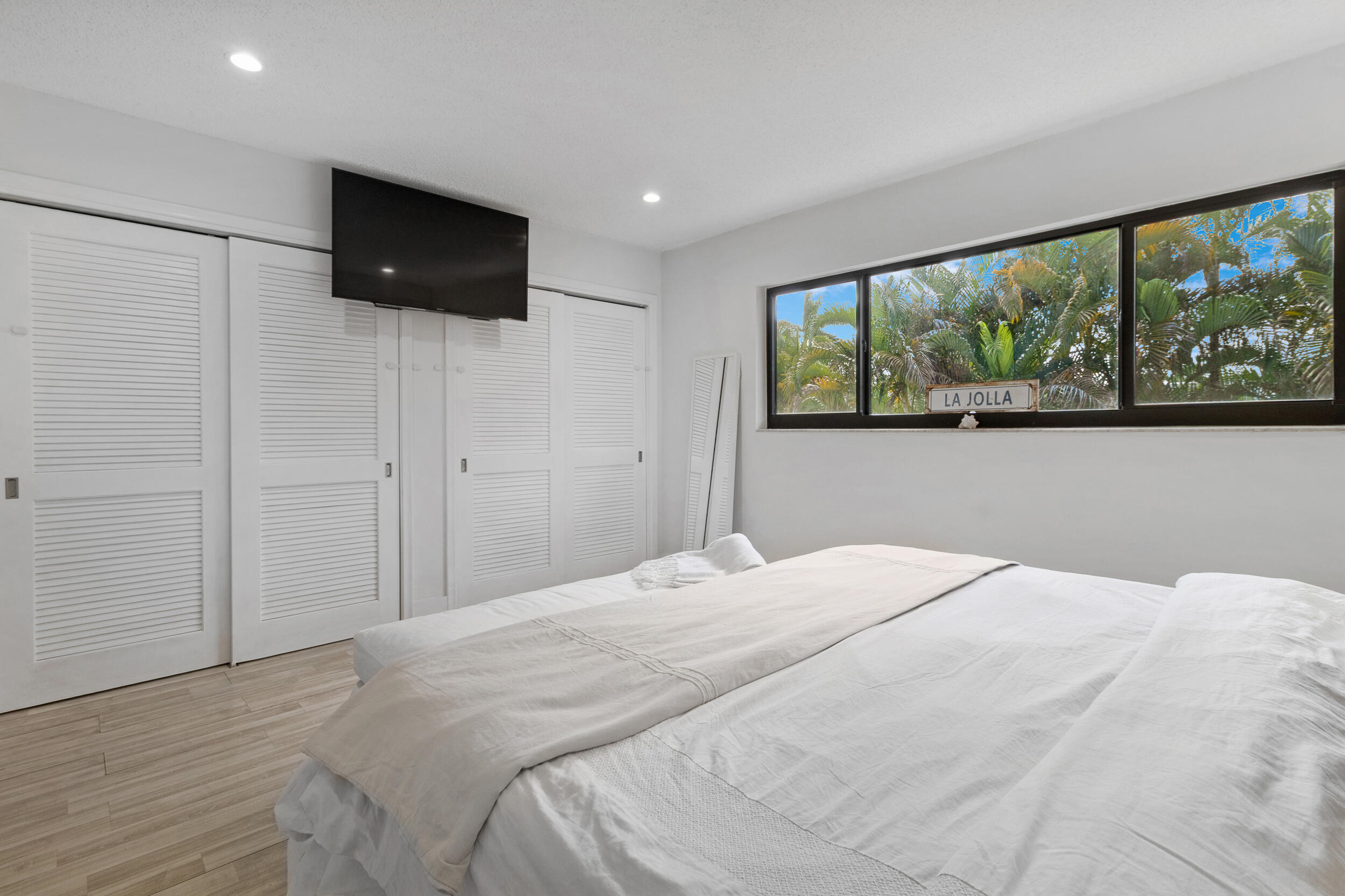 2136 Northeast 44th Street, Unit 4 Lighthouse Point, FL 33064 - Photo 30 of 51 30