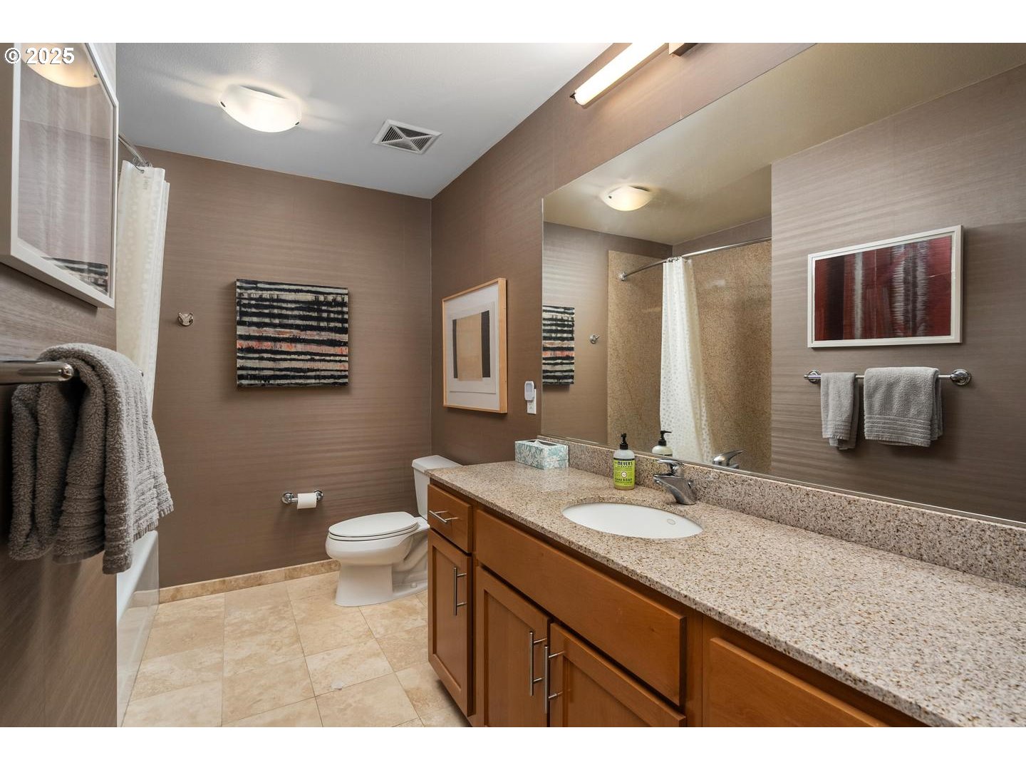 2335 Northwest Raleigh Street, Unit 305 Portland, OR 97210 - Photo 19 of 29 Gallery Image 19