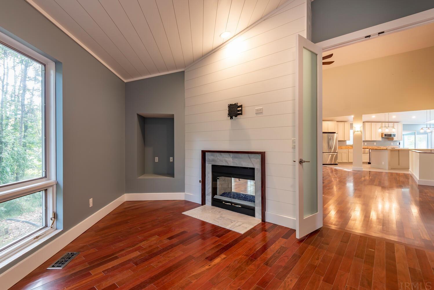 1331 Winfield Road Bloomington, IN 47401 - Photo 7 of 36