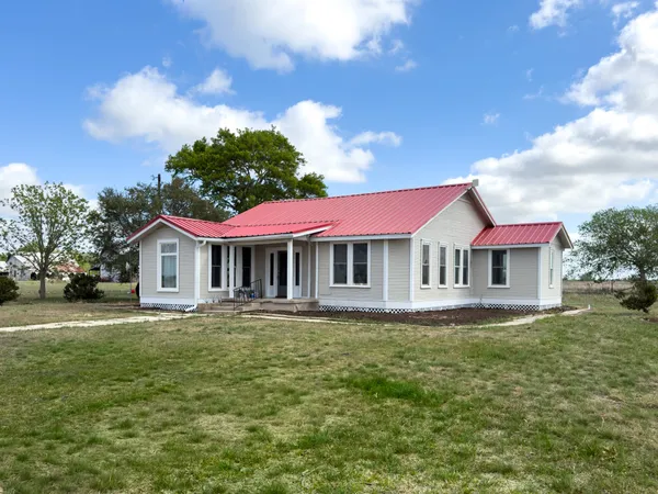 $1,975 | 267 Bodemann Lane, Lockhart, TX 78644