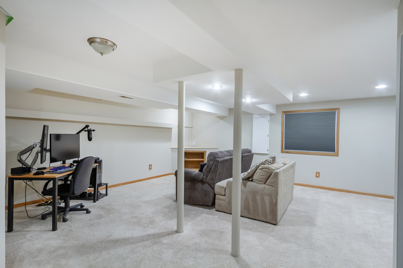 10909 Cape Cod Lane Huntley, IL 60142 - Photo 16 of 18 a living room with furniture