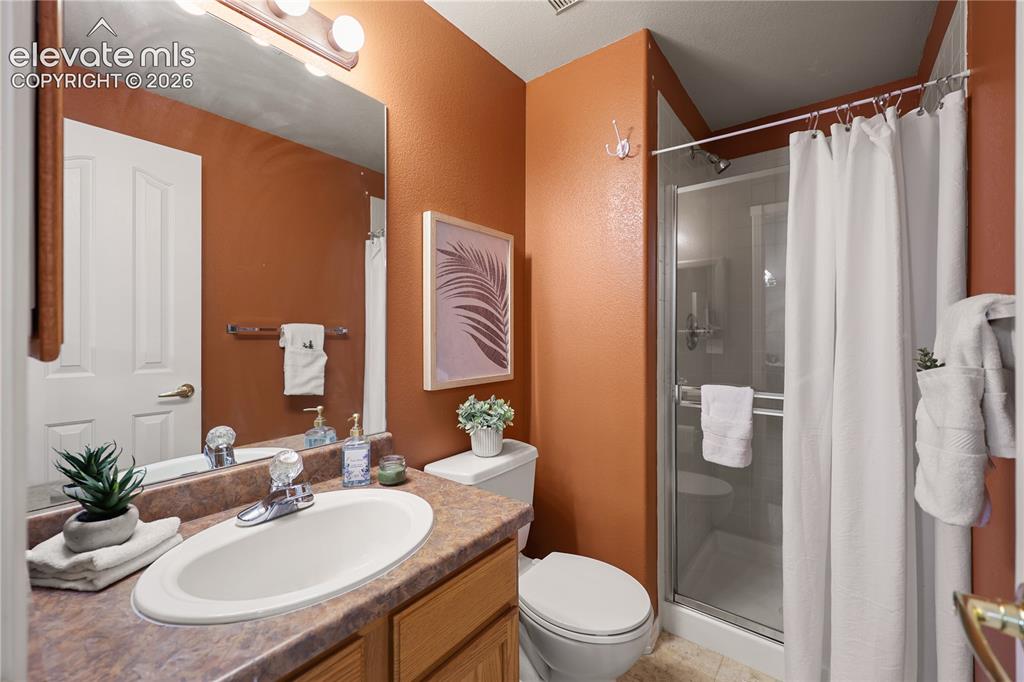 1479 Madison Ridge Heights, Unit B Colorado Springs, CO 80904 - Photo 10 of 22