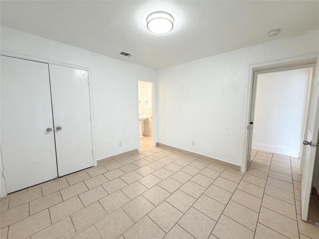 7528 Thistle Lane Dallas, TX 75240 - Photo 16 of 38