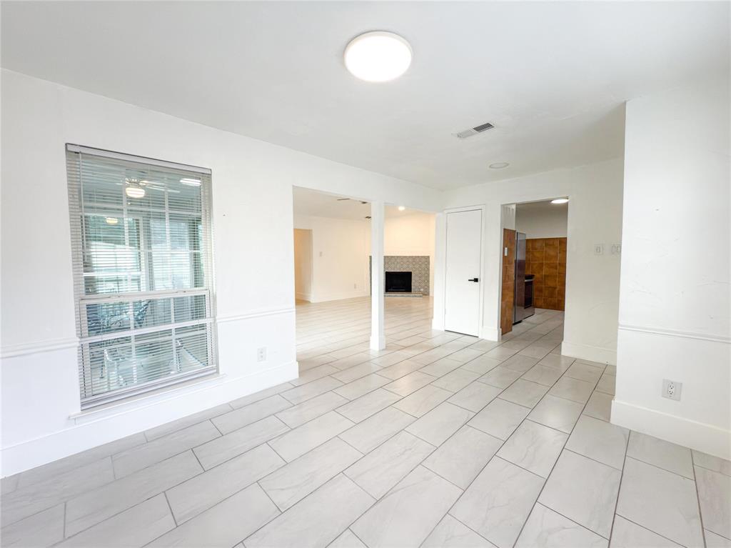 7528 Thistle Lane Dallas, TX 75240 - Photo 6 of 38