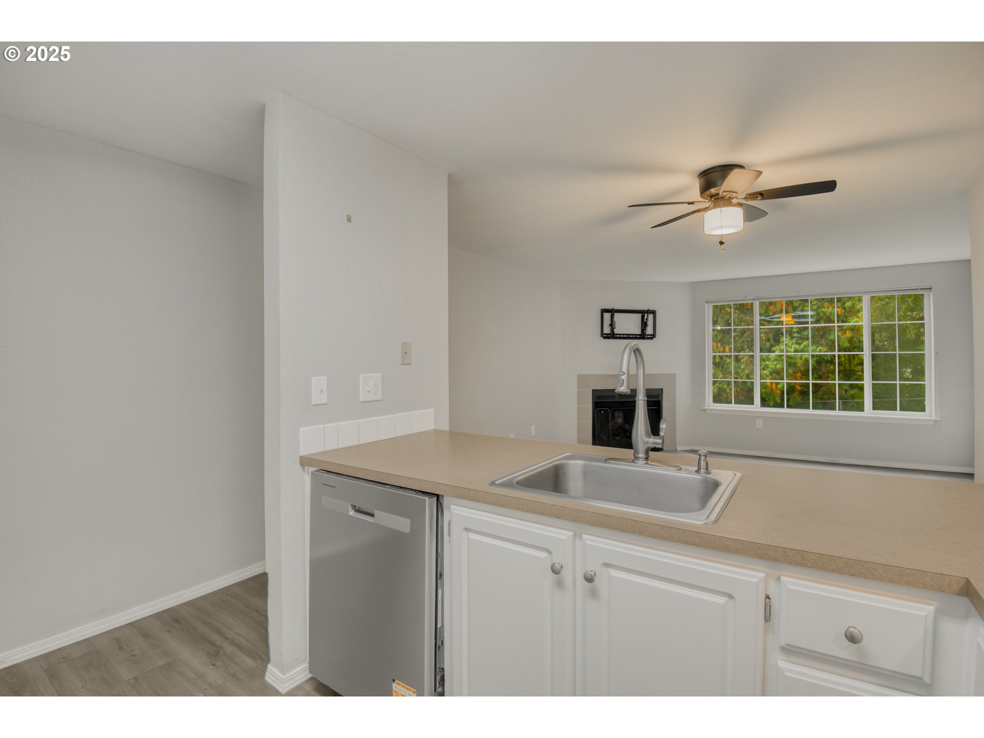 17580 Northwest Springville Road, Unit G5 Portland, OR 97229 - Photo 13 of 31 Gallery Image 13