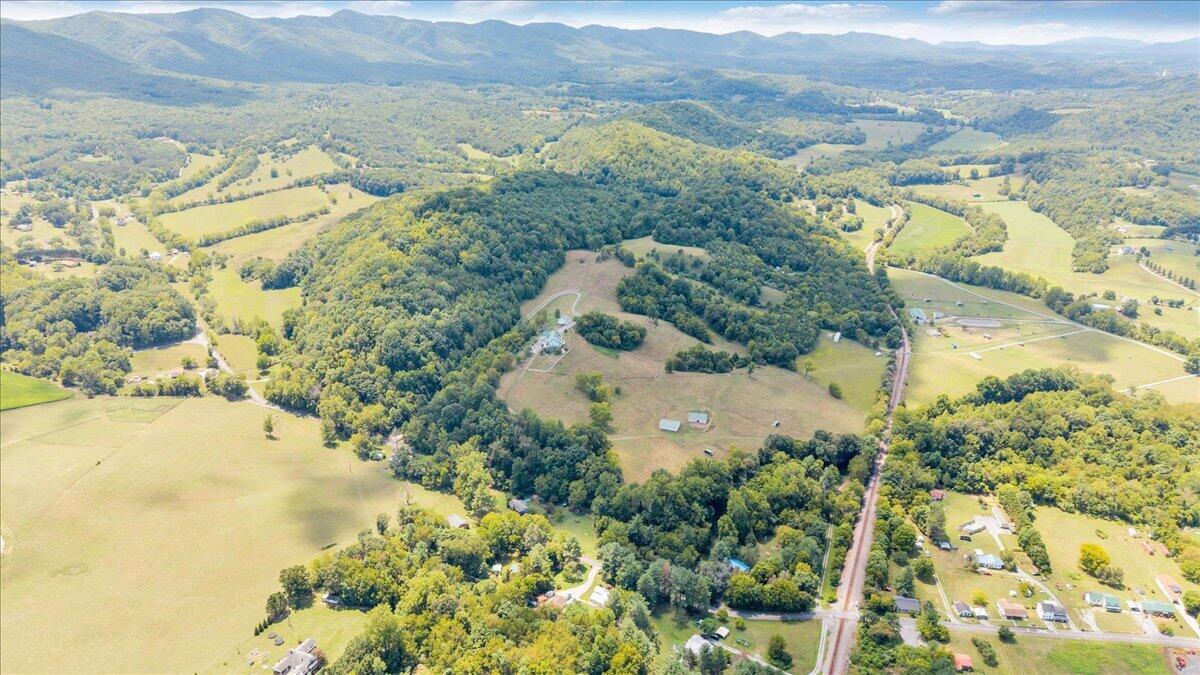 544 Pico Road Buchanan, VA 24066 - Photo 162 of 164 170-DJI_20260803083650_0005_D