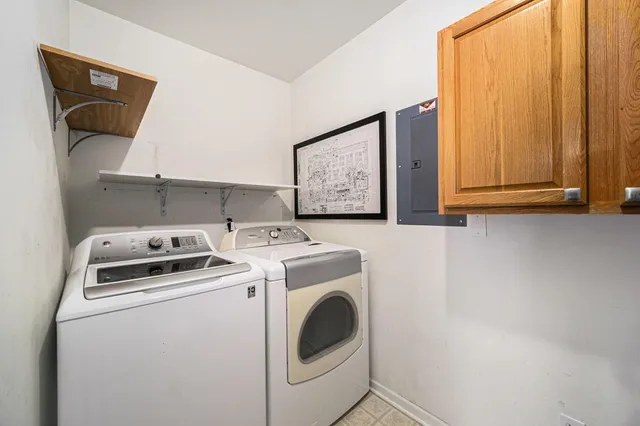 $1,900 | 1569 Addington Lane, Ann Arbor, MI 48108