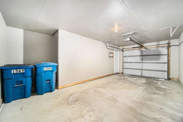 $1,900 | 1569 Addington Lane, Ann Arbor, MI 48108