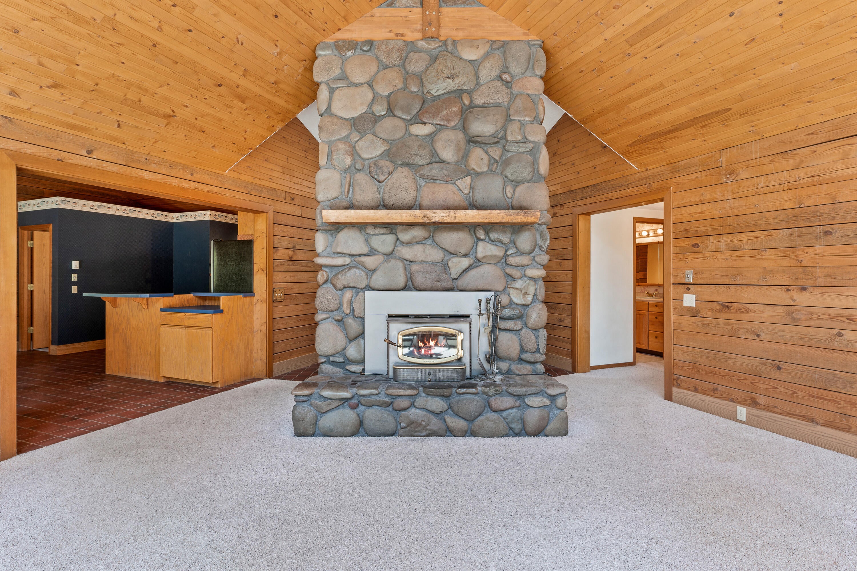 56838 Spring River Drive Bend, OR 97707 - Photo 14 of 52 DSC02062