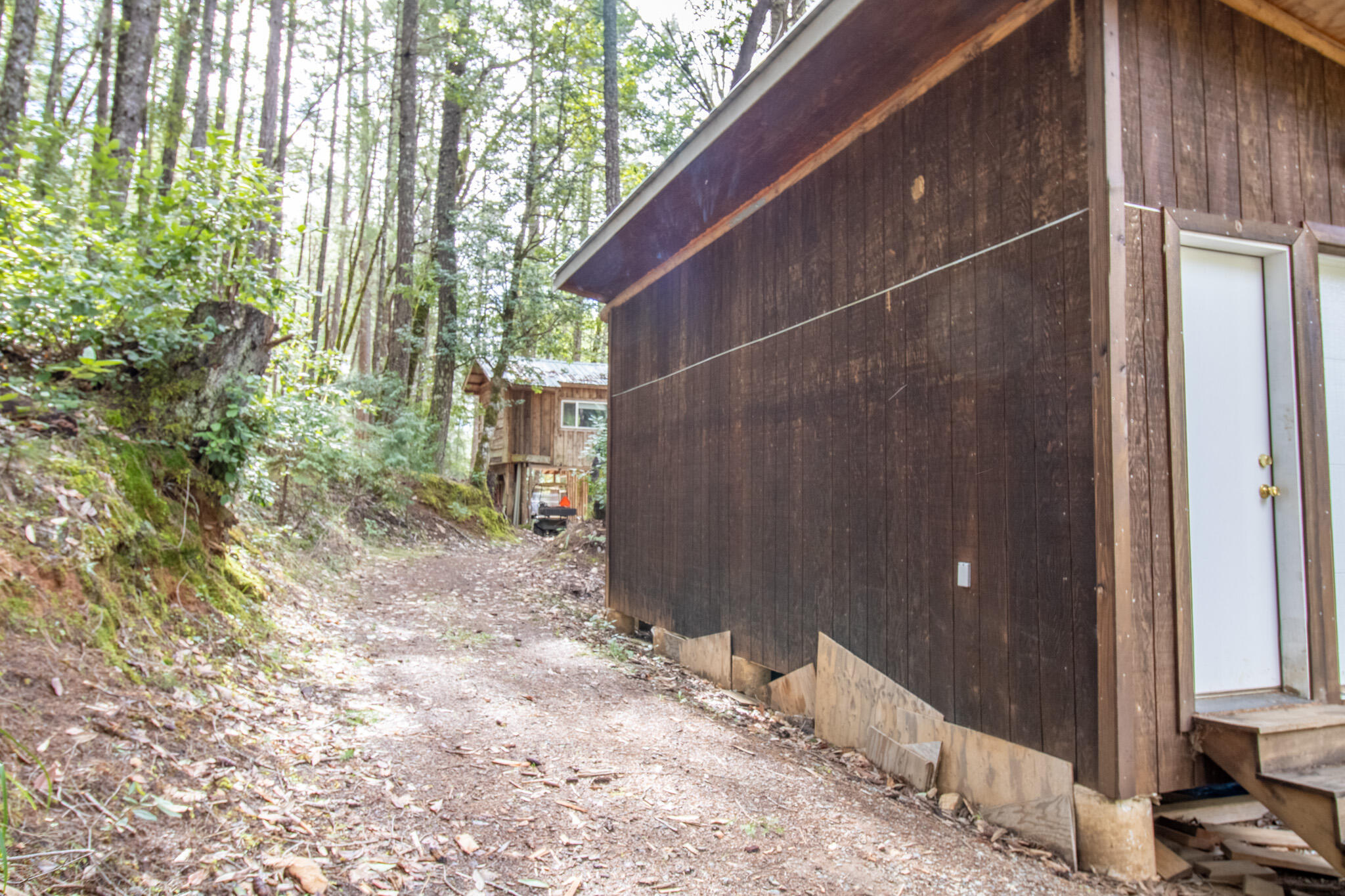 1449 Queen Of Bronze Road Cave Junction, OR 97523 - Photo 64 of 87 Wood Shop