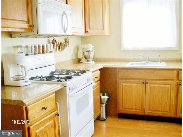 24 Lamont Road Burlington, NJ 08016 - Photo 5 of 14 Kitchen