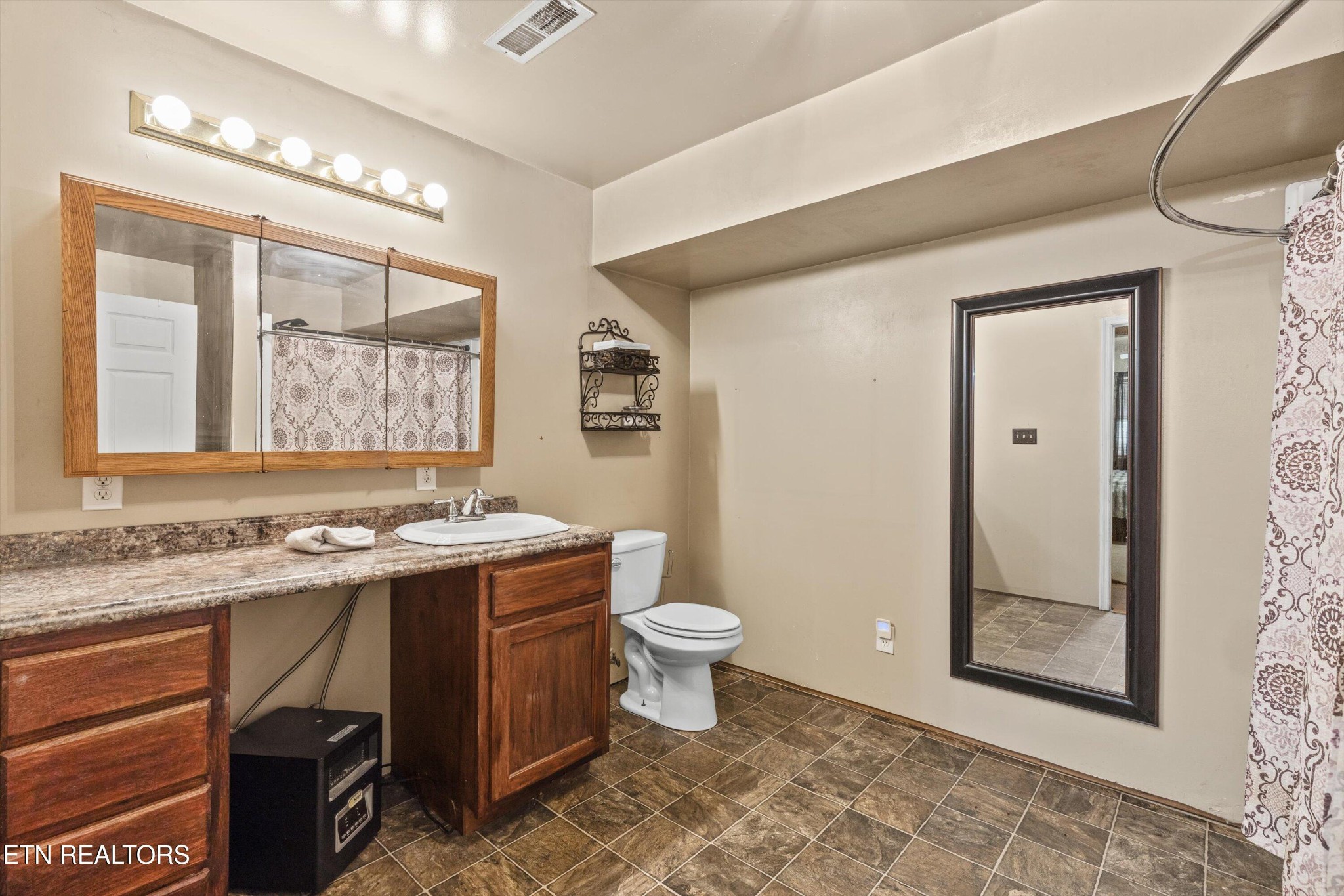4189 Brimstone Road Robbins, TN 37852 - Photo 7 of 20 Gallery Image 7