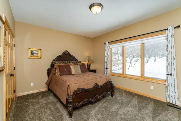 $949,000 | 3153 Frankel Lane Southwest, Rochester, MN 55902