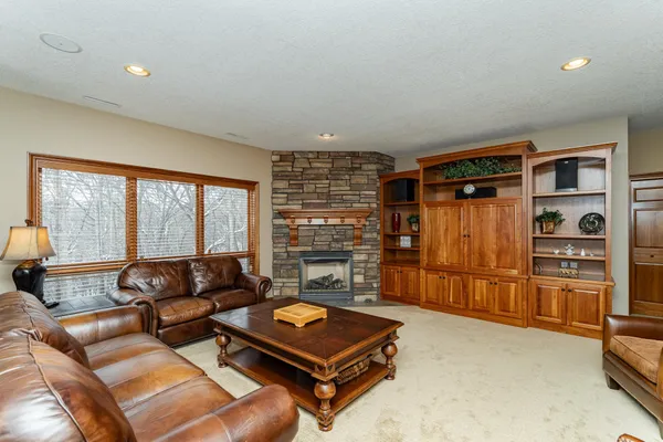 $949,000 | 3153 Frankel Lane Southwest, Rochester, MN 55902