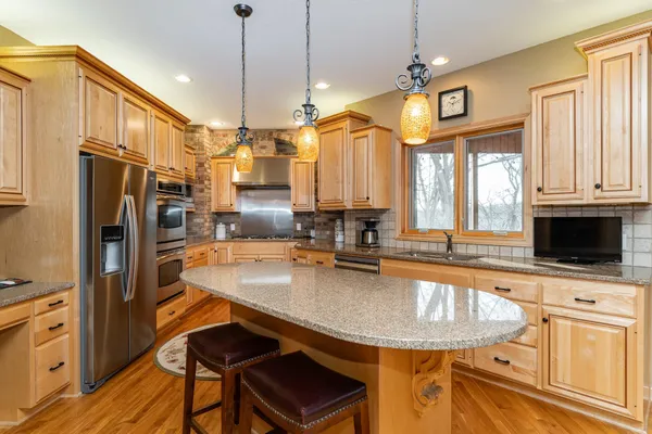 $949,000 | 3153 Frankel Lane Southwest, Rochester, MN 55902