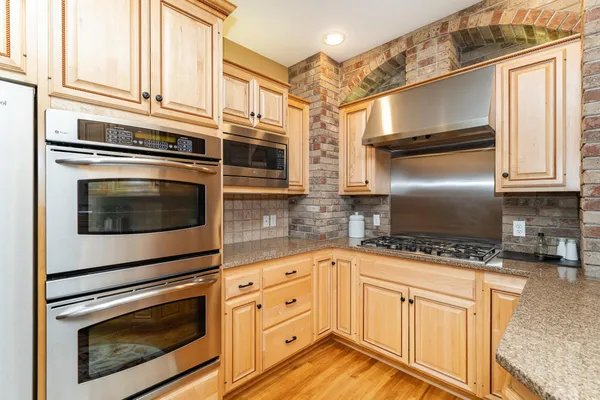 $949,000 | 3153 Frankel Lane Southwest, Rochester, MN 55902