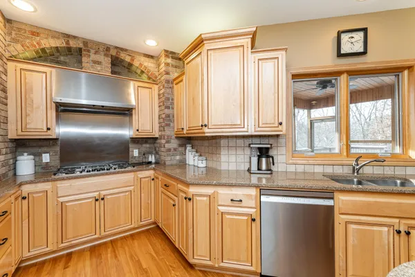 $949,000 | 3153 Frankel Lane Southwest, Rochester, MN 55902