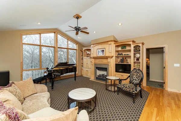 $949,000 | 3153 Frankel Lane Southwest, Rochester, MN 55902