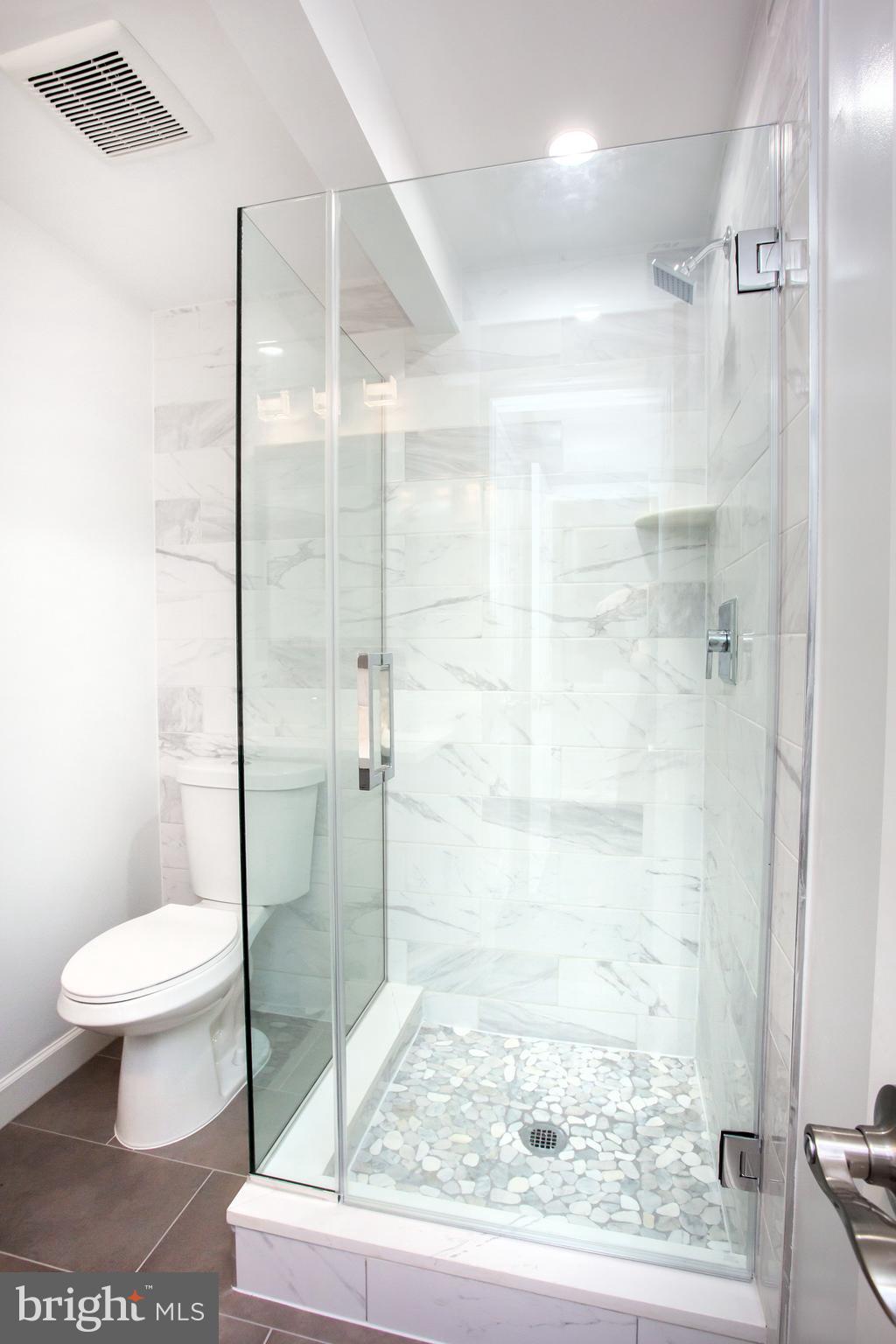 1364 W Street Northeast Washington, DC 20018 - Photo 35 of 80 And is bright and clean!